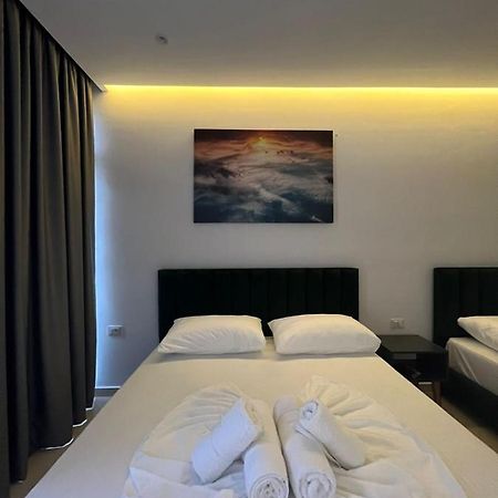 E&L Luxury Apartments Sarande Bagian luar foto