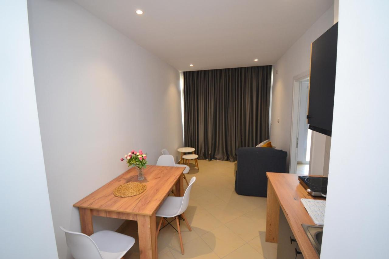 E&L Luxury Apartments Sarande Bagian luar foto