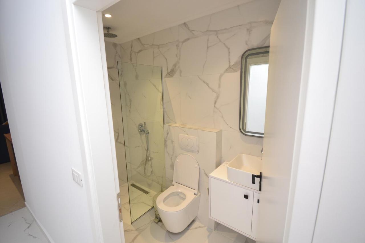 E&L Luxury Apartments Sarande Bagian luar foto