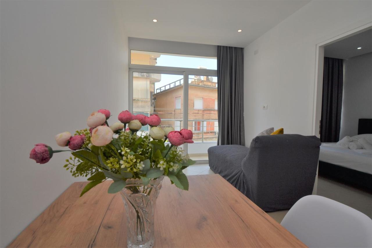 E&L Luxury Apartments Sarande Bagian luar foto